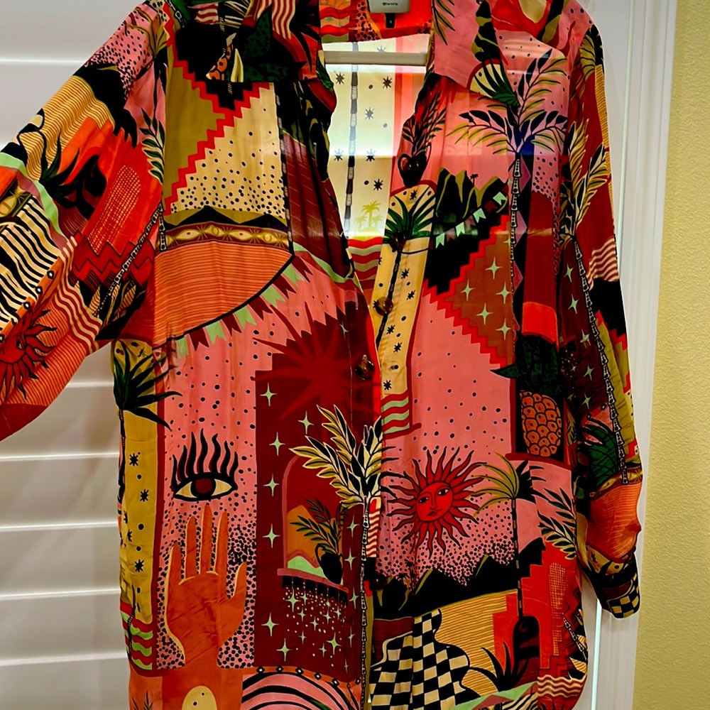 Colorful top ready for spring from luxe brand
